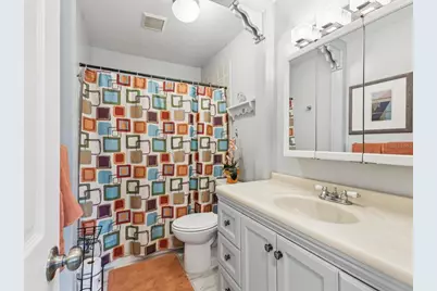 6518 S West Shore Circle, Tampa, FL 33616 - Photo 5