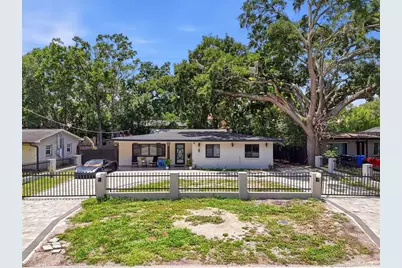 15040 Lake Magdalene Boulevard, Tampa, FL 33618 - Photo 3