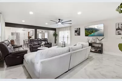 15040 Lake Magdalene Boulevard, Tampa, FL 33618 - Photo 21