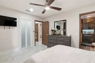 15040 Lake Magdalene Blvd, Tampa, FL 33618 - Photo 51