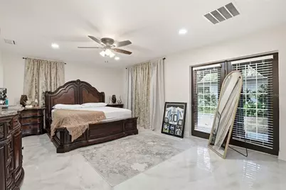 15040 Lake Magdalene Boulevard, Tampa, FL 33618 - Photo 35