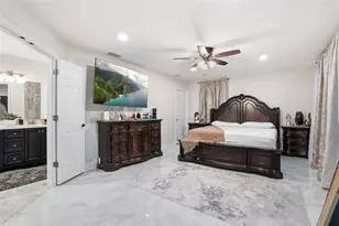 15040 Lake Magdalene Blvd, Tampa, FL 33618 - Photo 39