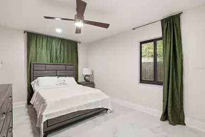 15040 Lake Magdalene Boulevard, Tampa, FL 33618 - Photo 47