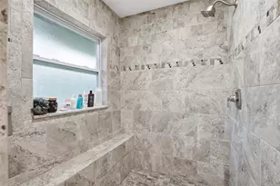 15040 Lake Magdalene Blvd, Tampa, FL 33618 - Photo 41