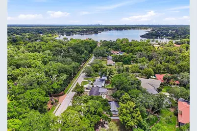 15040 Lake Magdalene Boulevard, Tampa, FL 33618 - Photo 13