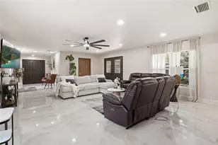 15040 Lake Magdalene Blvd, Tampa, FL 33618 - Photo 23