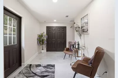 15040 Lake Magdalene Boulevard, Tampa, FL 33618 - Photo 29