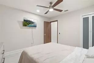 15040 Lake Magdalene Blvd, Tampa, FL 33618 - Photo 51