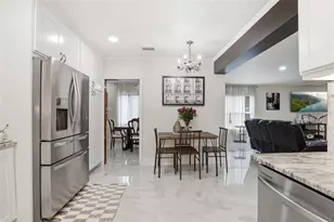 15040 Lake Magdalene Blvd, Tampa, FL 33618 - Photo 27