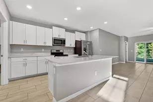 12621 Maple Bonsai Dr, Riverview, FL 33579 - Photo 9