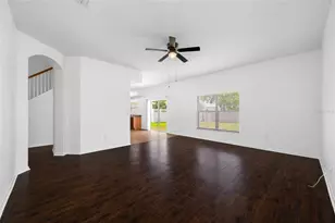 2227 Roanoke Springs Dr, Ruskin, FL 33570 - Photo 17
