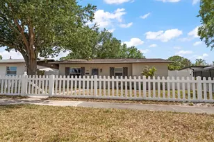 766 90th Ave N, Saint Petersburg, FL 33702 - Photo 3