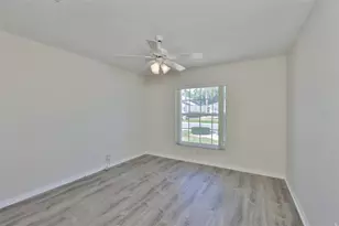 323 Caloosa Palms Ct, Sun City Center, FL 33573 - Photo 27