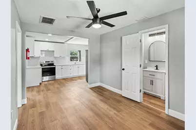 38702 South Avenue, Zephyrhills, FL 33542 - Photo 5