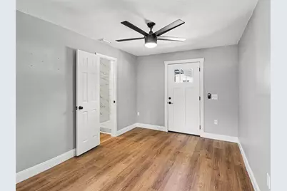 38702 South Avenue, Zephyrhills, FL 33542 - Photo 13