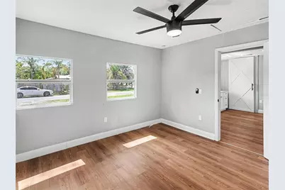 38702 South Avenue, Zephyrhills, FL 33542 - Photo 11