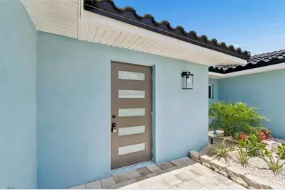 10238 Tarpon Drive, Treasure Island, FL 33706 - Photo 3