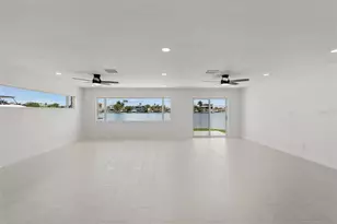 10238 Tarpon Dr, Treasure Island, FL 33706 - Photo 17
