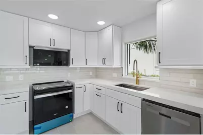 10238 Tarpon Drive, Treasure Island, FL 33706 - Photo 13
