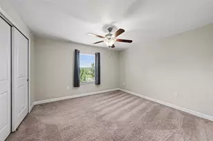28504 Tranquil Lake Cir, Wesley Chapel, FL 33543 - Photo 17