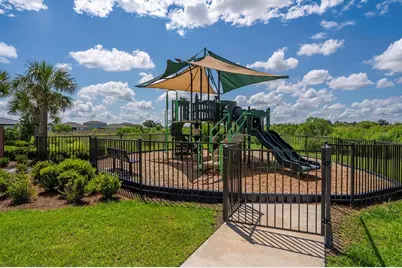 4010 Westwood Fields Loop, Plant City, FL 33565 - Photo 49