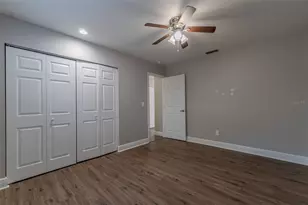 8018 W Pocahontas Ave, Tampa, FL 33615 - Photo 19