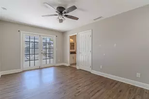 8018 W Pocahontas Ave, Tampa, FL 33615 - Photo 25