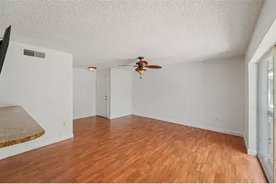 4105 38th Avenue S #75F, Saint Petersburg, FL 33711 - Photo 7