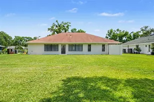 1015 Hastings Ct, Lutz, FL 33548 - Photo 27