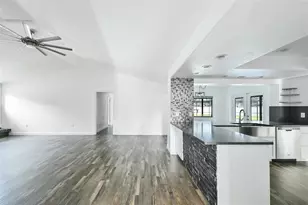 2701 Herndon St, Valrico, FL 33596 - Photo 17