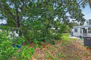 7211 Lynnwood Ave N, Saint Petersburg, FL 33710 - Photo 29