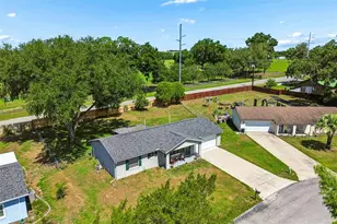 8425 St Giles Ct, Zephyrhills, FL 33541 - Photo 61