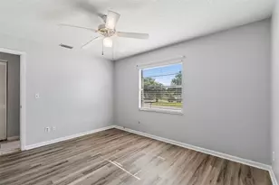 8425 St Giles Ct, Zephyrhills, FL 33541 - Photo 35