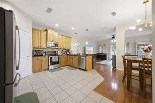 4532 Amberly Oaks Ct, Tampa, FL 33614 - Photo 7