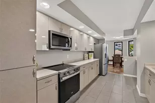 670 Island Way, Clearwater Beach, FL 33767 - Photo 25