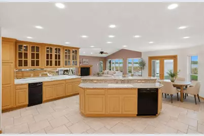 3493 Shoreline Circle, Palm Harbor, FL 34684 - Photo 29