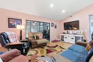 2605 Bridle Dr, Plant City, FL 33566 - Photo 15