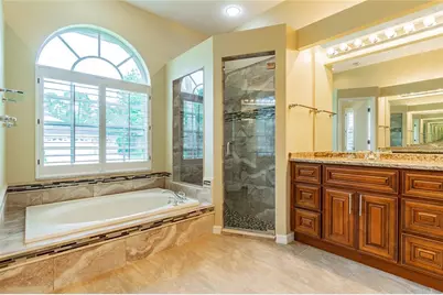 10559 Greencrest Drive, Tampa, FL 33626 - Photo 27