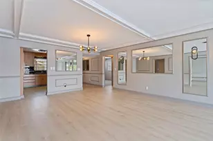 3717 46th Ave S, Saint Petersburg, FL 33711 - Photo 11