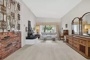 1509 W Country Club Dr, Tampa, FL 33612 - Photo 5
