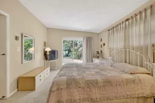 1509 W Country Club Dr, Tampa, FL 33612 - Photo 15