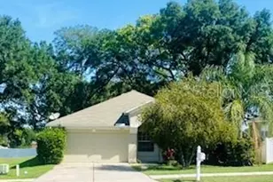 7731 Merchantville Cir, Zephyrhills, FL 33540 - Photo 17