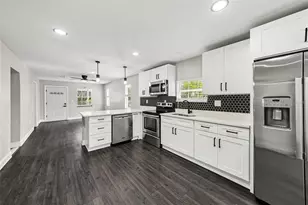1204 E Cayuga St, Tampa, FL 33603 - Photo 7