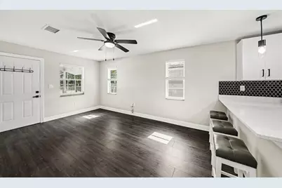 1204 E Cayuga Street, Tampa, FL 33603 - Photo 3