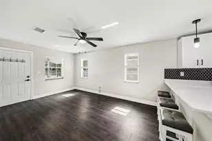1204 E Cayuga St, Tampa, FL 33603 - Photo 3