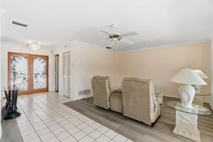 1421 Sea Gull Dr S, Saint Petersburg, FL 33707 - Photo 31