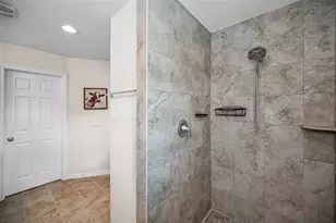 1737 Sommarie Wy, Tarpon Springs, FL 34689 - Photo 27