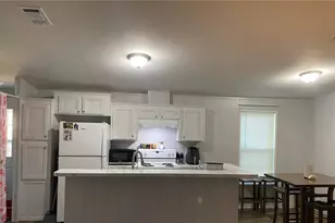 36064 Butternut Dr, Ridge Manor Estates, FL 33597 - Photo 7