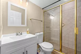 2305 Valrico Forest Dr, Valrico, FL 33594 - Photo 19