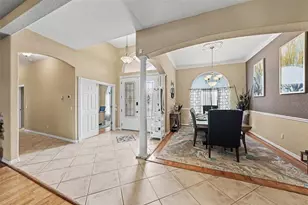 2305 Valrico Forest Dr, Valrico, FL 33594 - Photo 9